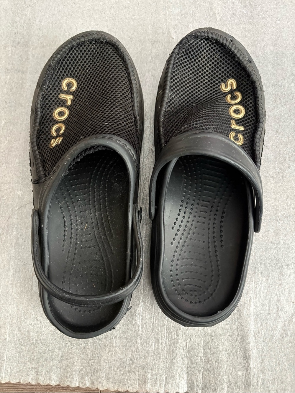 CROCS Men Black Mesh Clog with Gold Logo